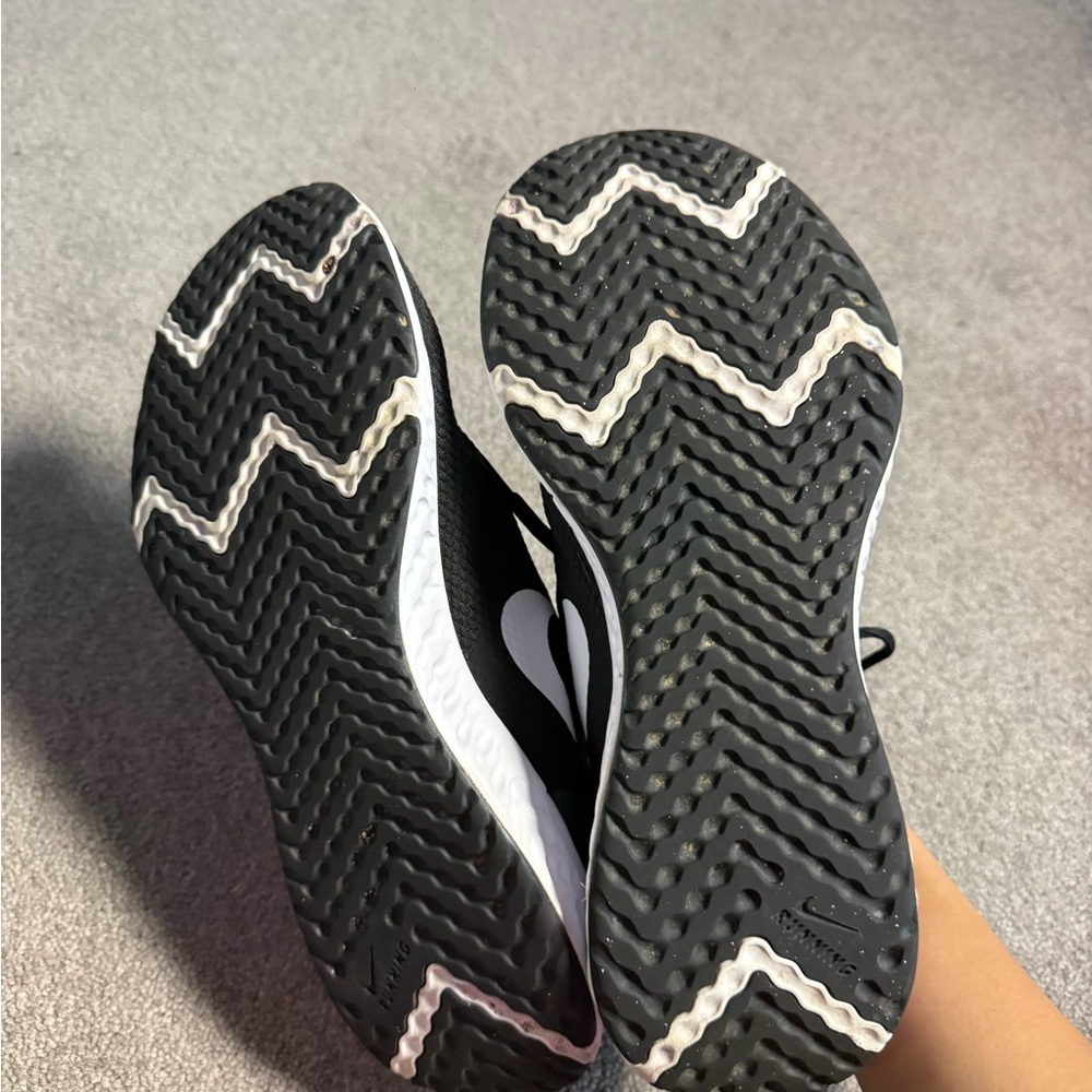 Nike Black and White Athletic Sneakers - Picture 6 of 7